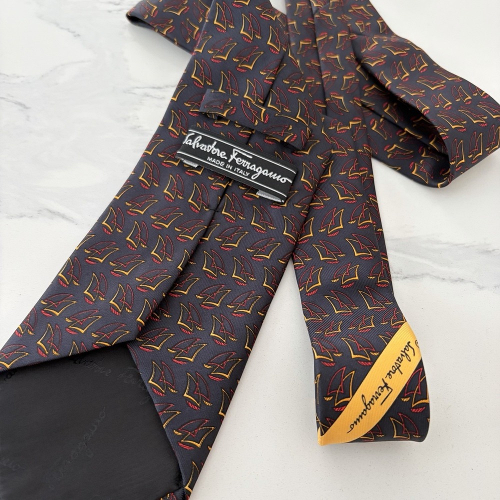 Salvatore Ferragamo Geometric Silk Tie Red Gold Black Made in Italy - Picture 3 of 5